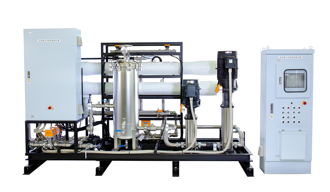 図1-7. 逆浸透膜装置の外観例